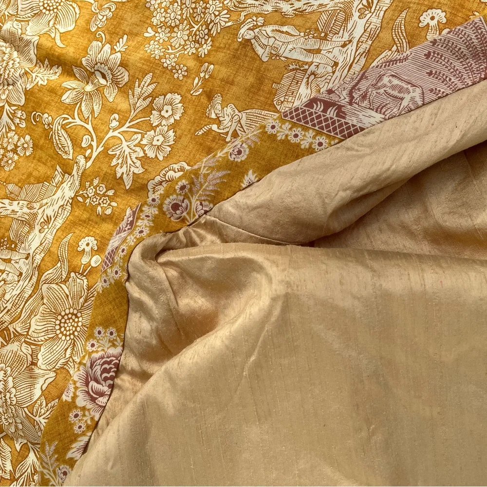 Jean Monro Ltd. Custom Made Round Natural Linen Tablecloth